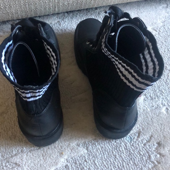 Boots - Picture 2 of 4